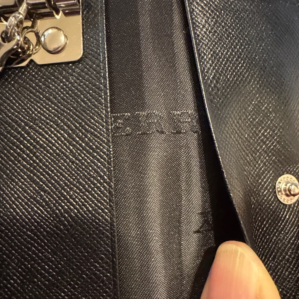 Burberry Checkered Beige and Black with red Card Holder - Picture 10 of 10